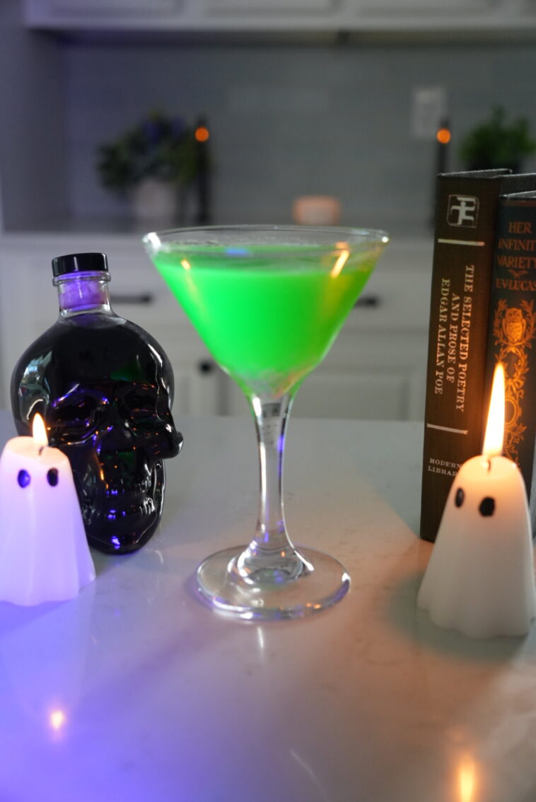 Ghostbuster 1 Ghostbusters Martini Pic 3